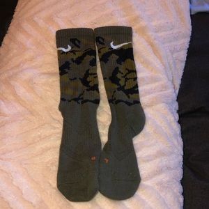 camouflage nike socks